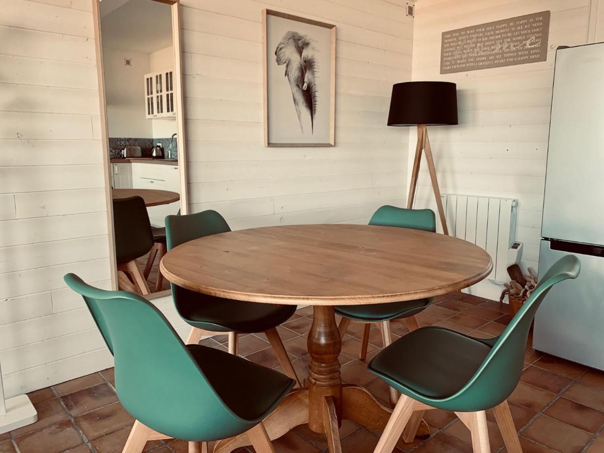 Ferienwohnung Cocoon Au Bord De L'Eau Saint-Michel-en-Grève Exterior foto