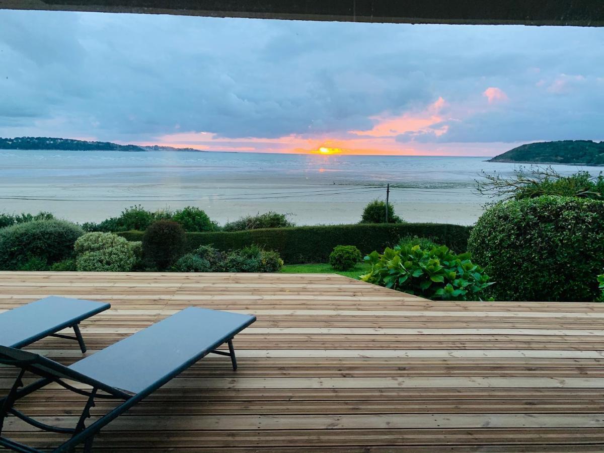Ferienwohnung Cocoon Au Bord De L'Eau Saint-Michel-en-Grève Exterior foto